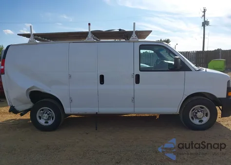 2021 Chevrolet Express Cargo Rwd 2500 Regular Wheelbase Wt from USA, damaged, VIN 1GCWGAFP4M1181314